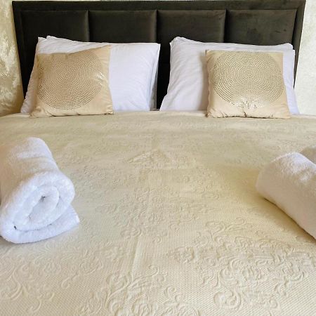 Malako Family Apartments Селине Екстериор снимка