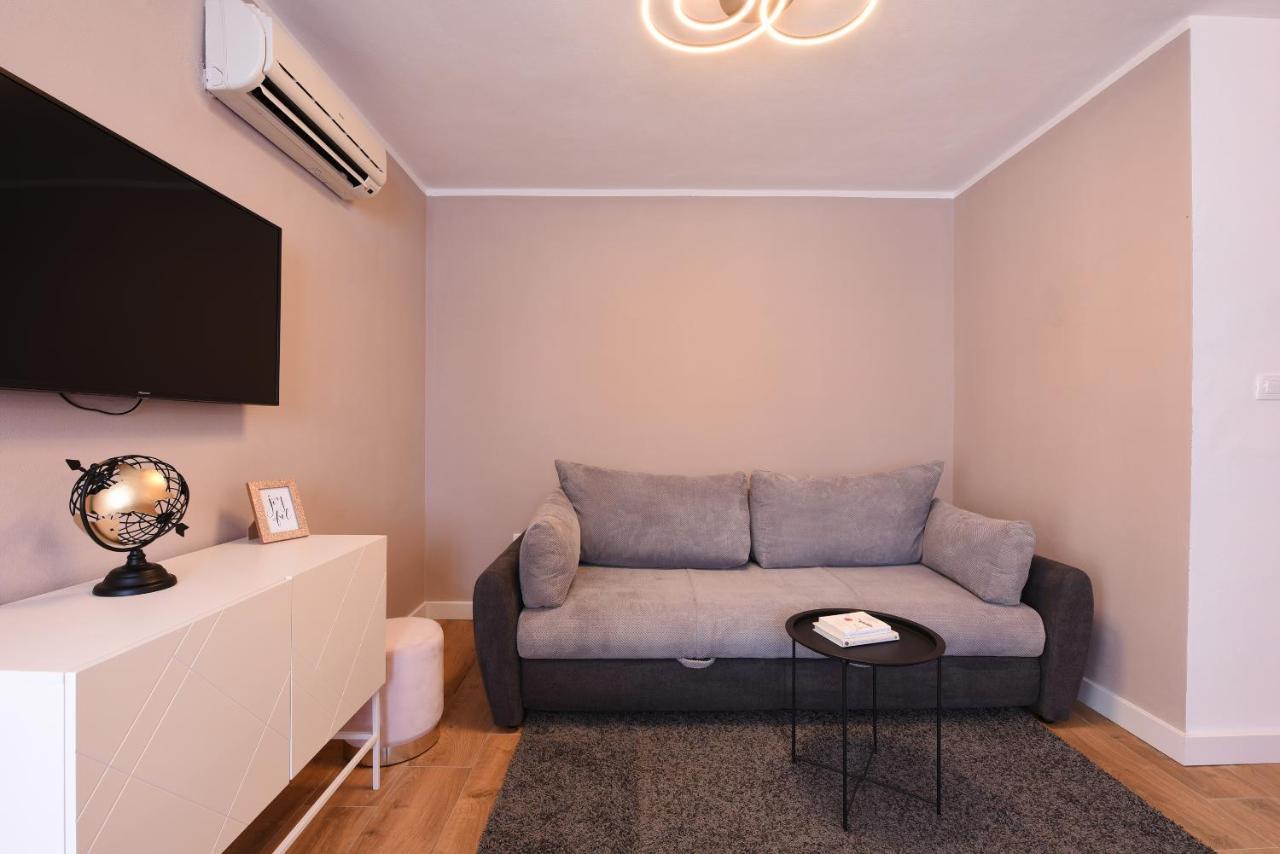 Malako Family Apartments Селине Екстериор снимка