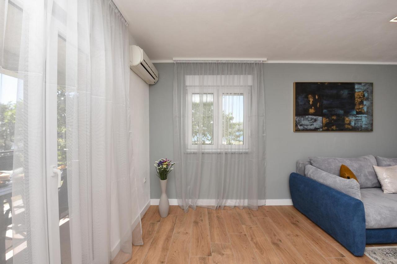 Malako Family Apartments Селине Екстериор снимка