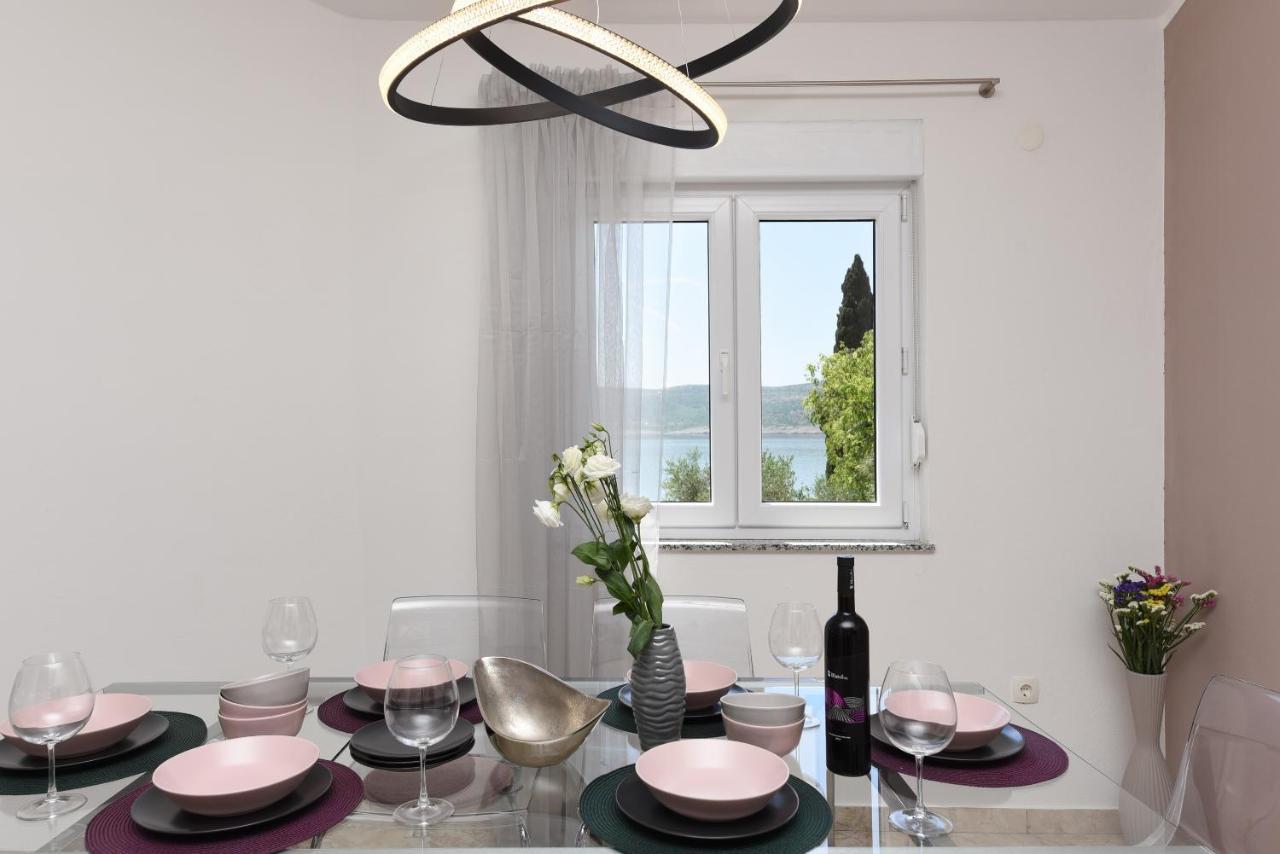 Malako Family Apartments Селине Екстериор снимка