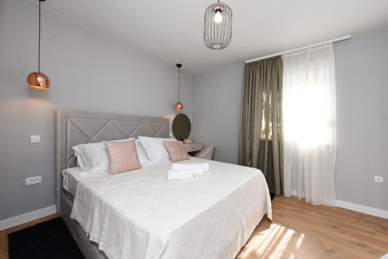 Malako Family Apartments Селине Екстериор снимка