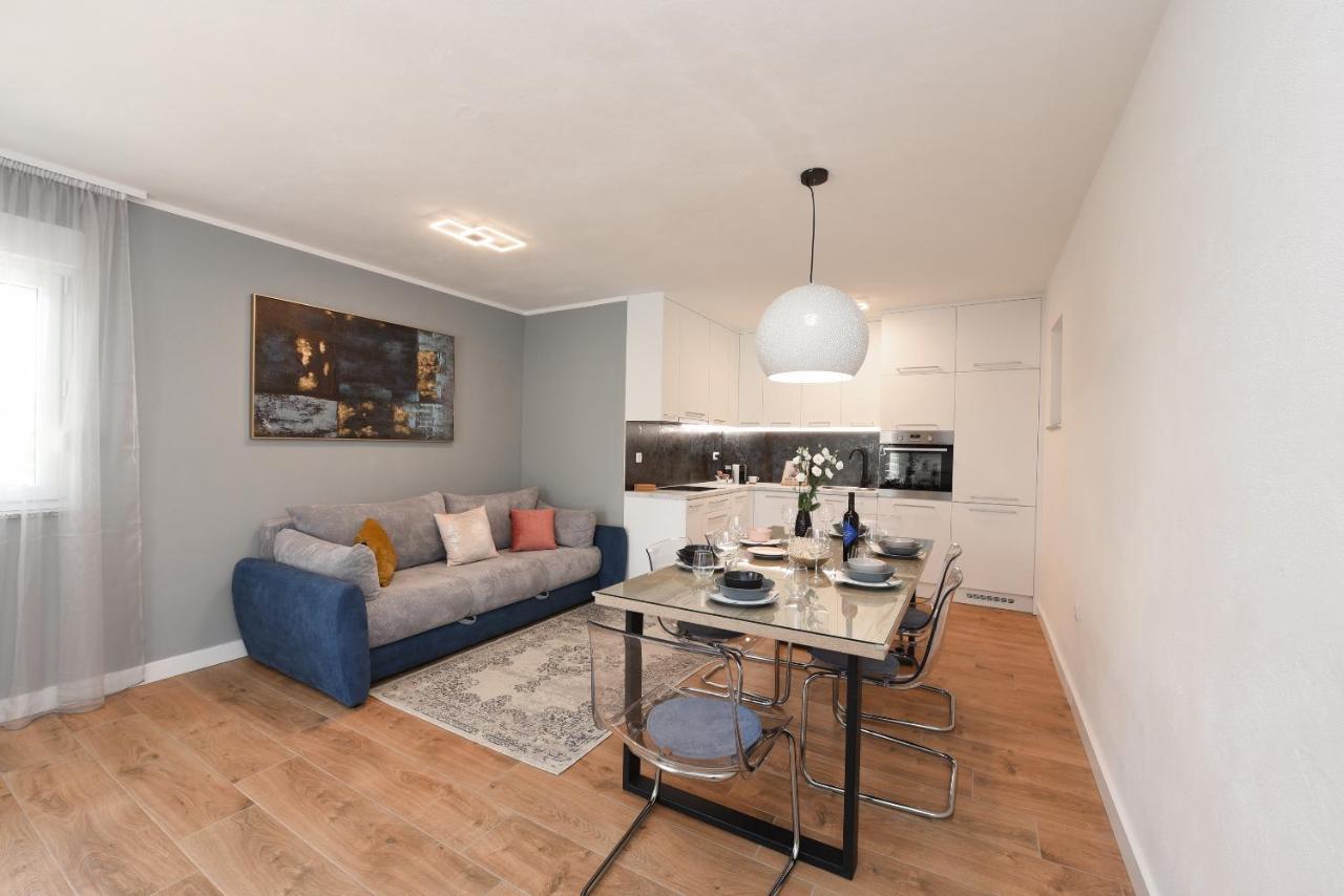 Malako Family Apartments Селине Екстериор снимка
