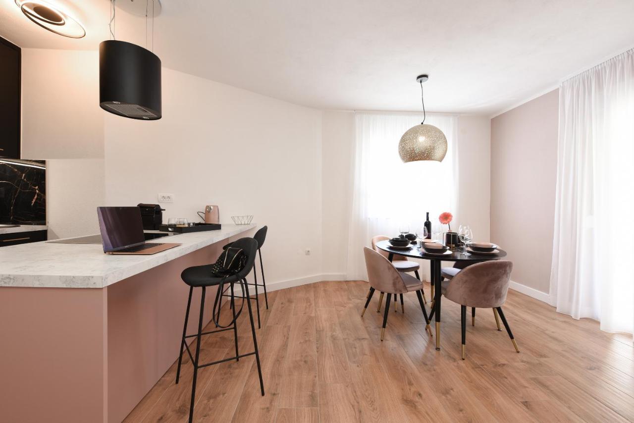 Malako Family Apartments Селине Екстериор снимка