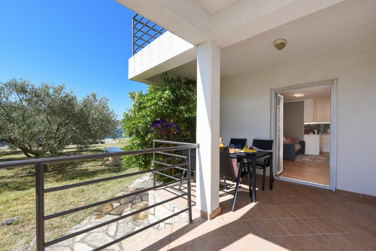 Malako Family Apartments Селине Екстериор снимка