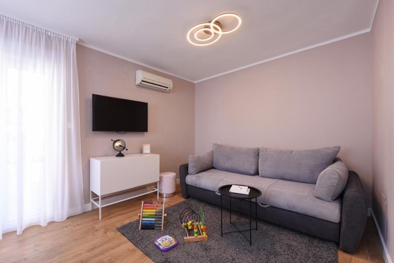 Malako Family Apartments Селине Екстериор снимка