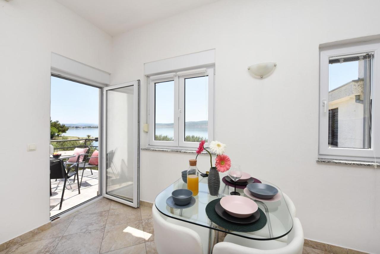 Malako Family Apartments Селине Екстериор снимка