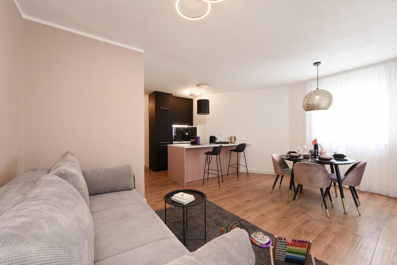 Malako Family Apartments Селине Екстериор снимка