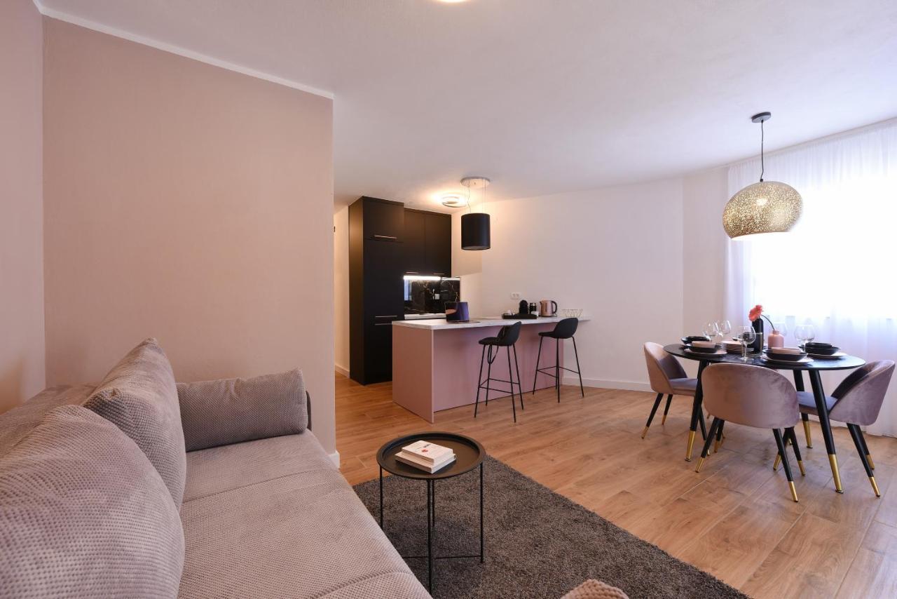 Malako Family Apartments Селине Екстериор снимка