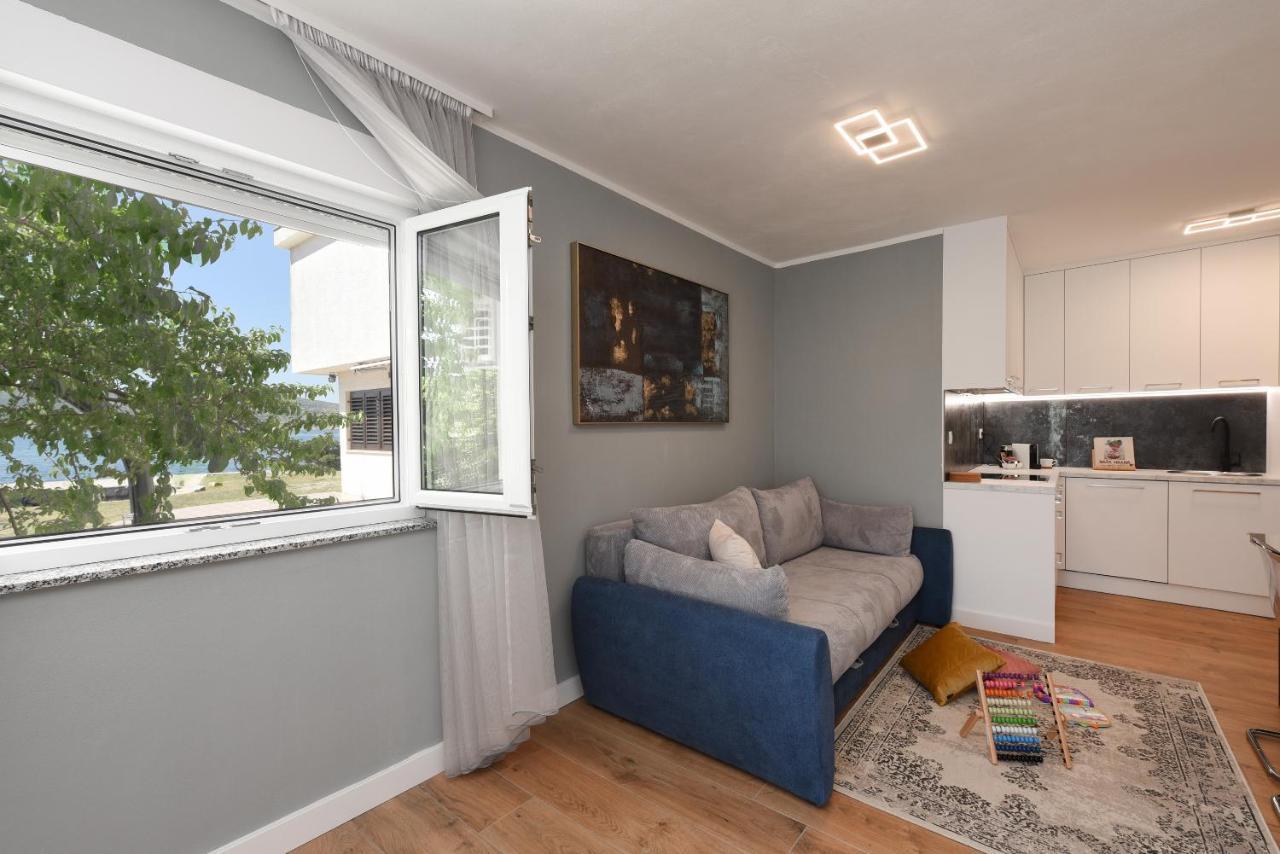 Malako Family Apartments Селине Екстериор снимка