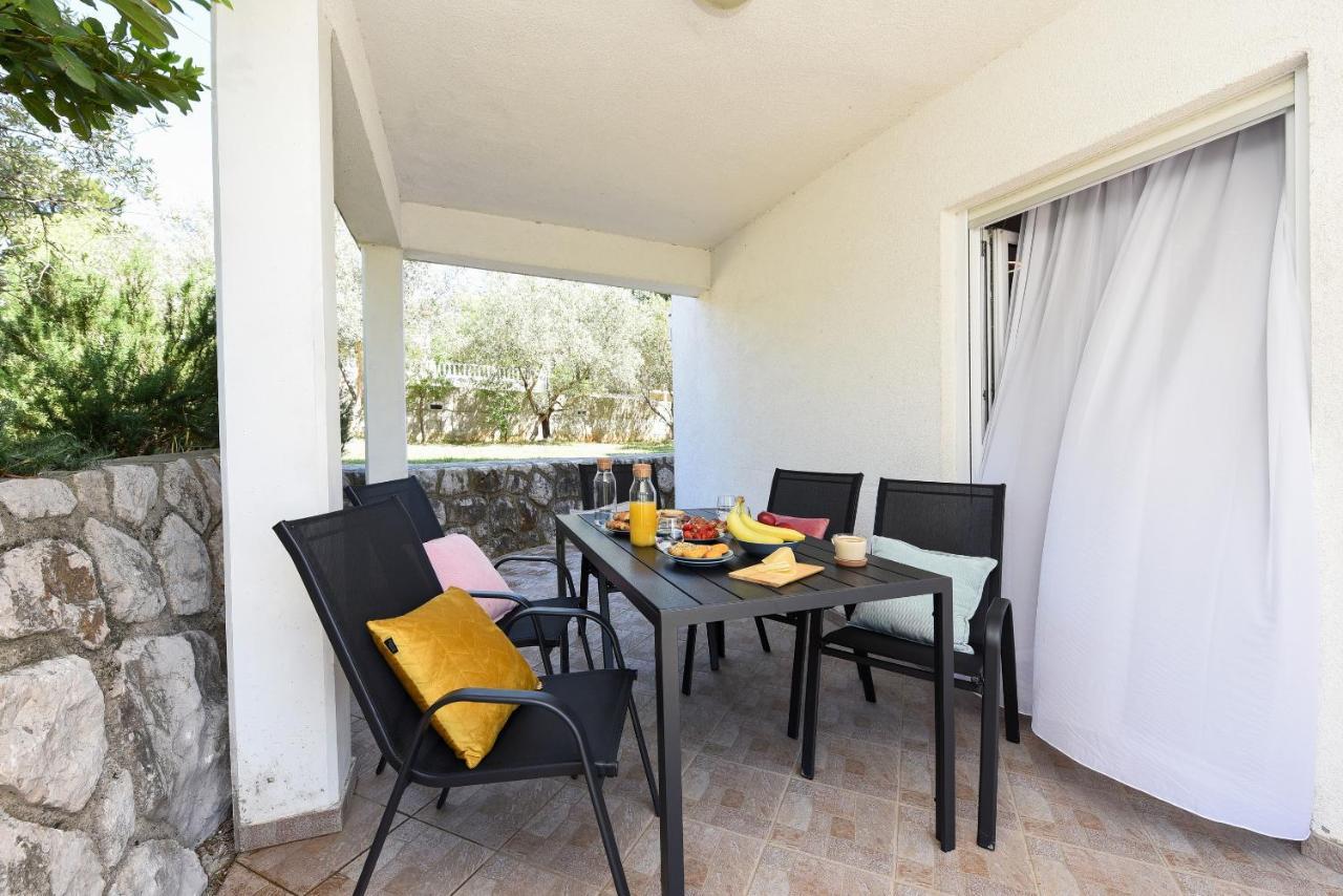 Malako Family Apartments Селине Екстериор снимка