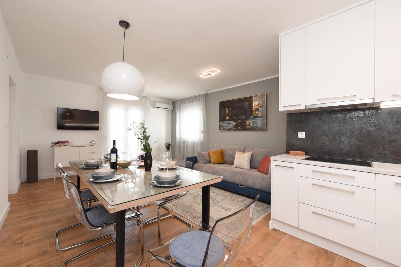 Malako Family Apartments Селине Екстериор снимка