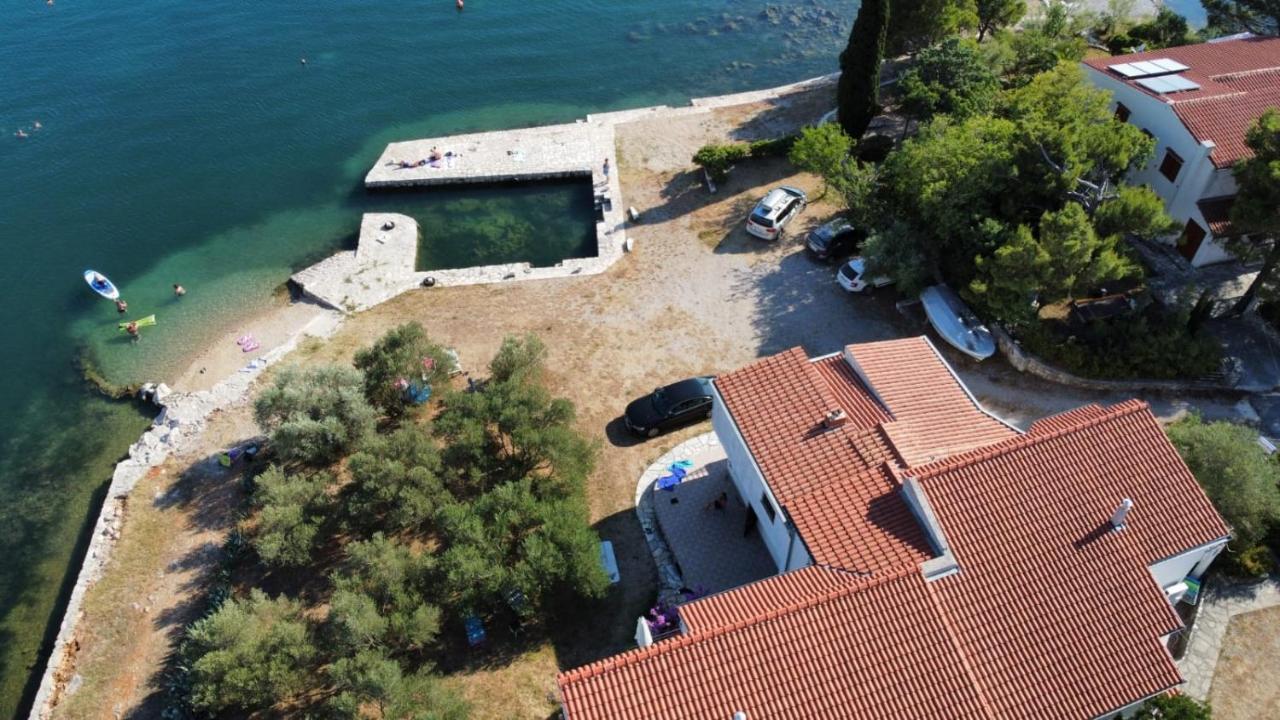 Malako Family Apartments Селине Екстериор снимка